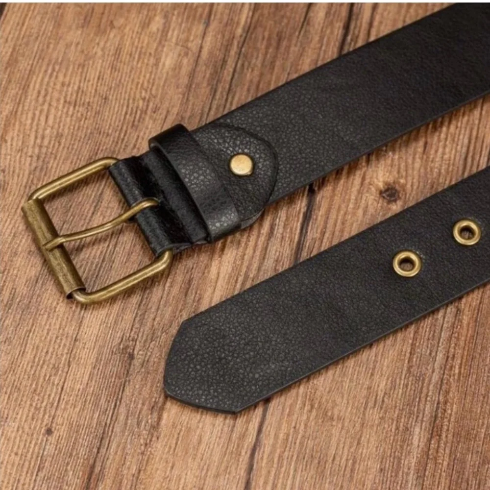 COPY - 🚨 LAST ONE!! Bold Black and Bronze Bullet belt with Striking Design - Picture 4 of 9